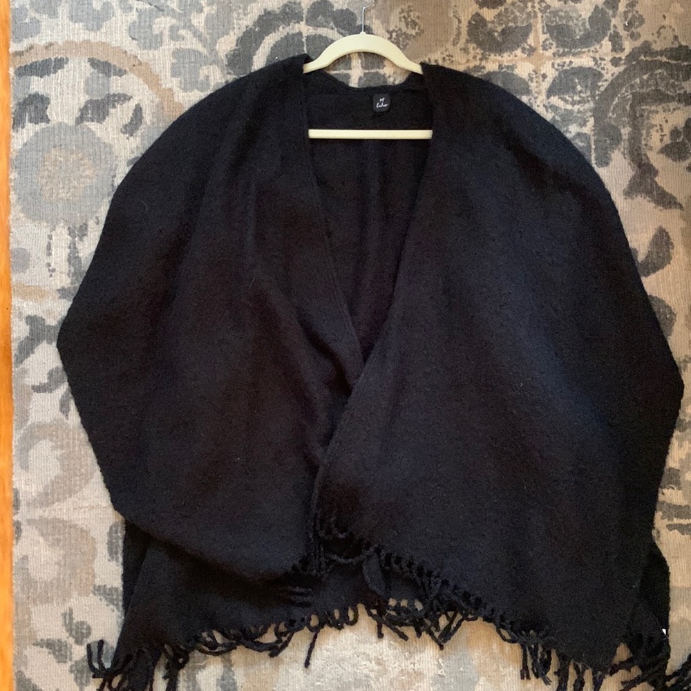 Black Echo Poncho/Cape